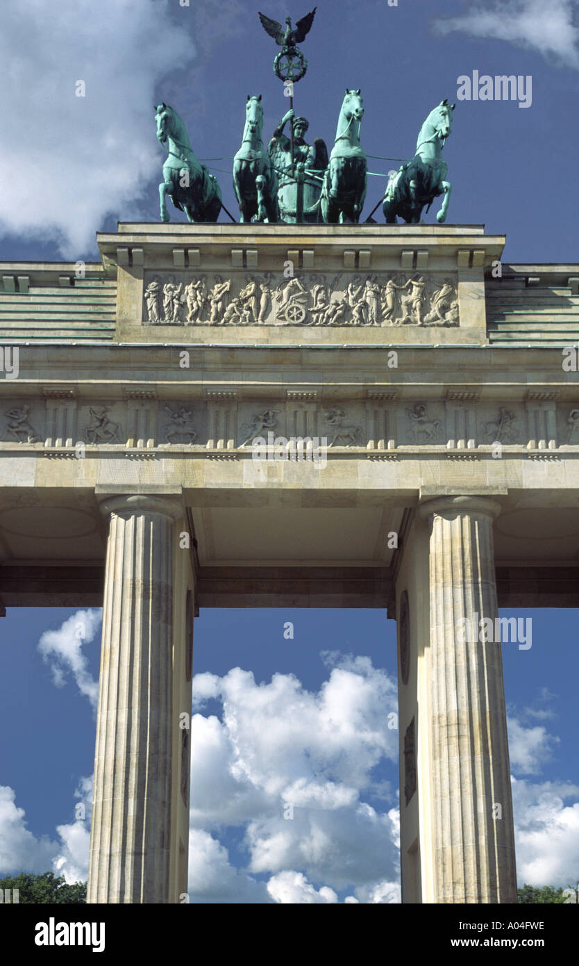 La Porta di Brandeburgo a Berlino Foto Stock