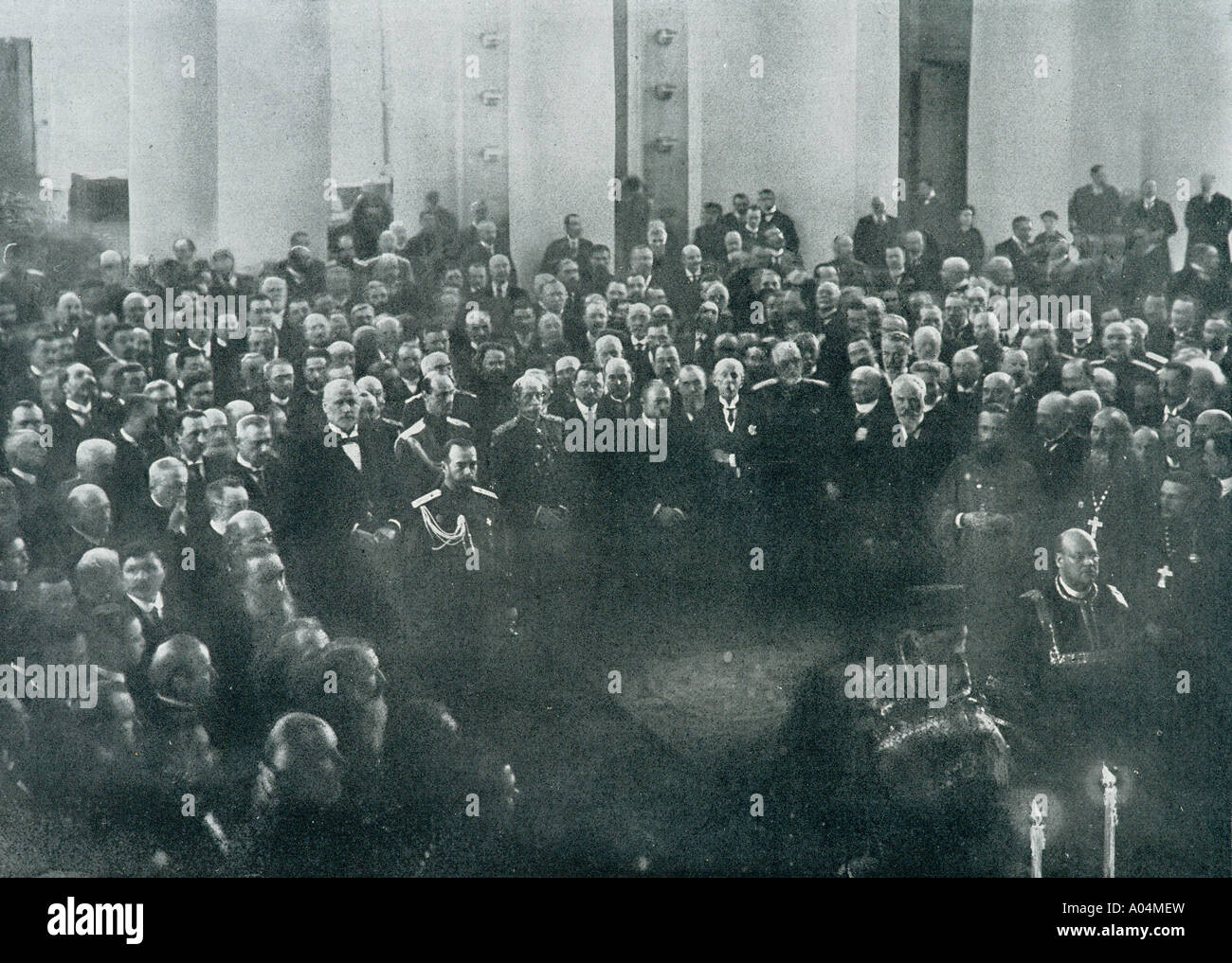 Nicola II, ultimo imperatore di Russia, 1868 - 1918. Visto qui alla Duma o all'Assemblea Delierativa dello Stato, 1916. Foto Stock