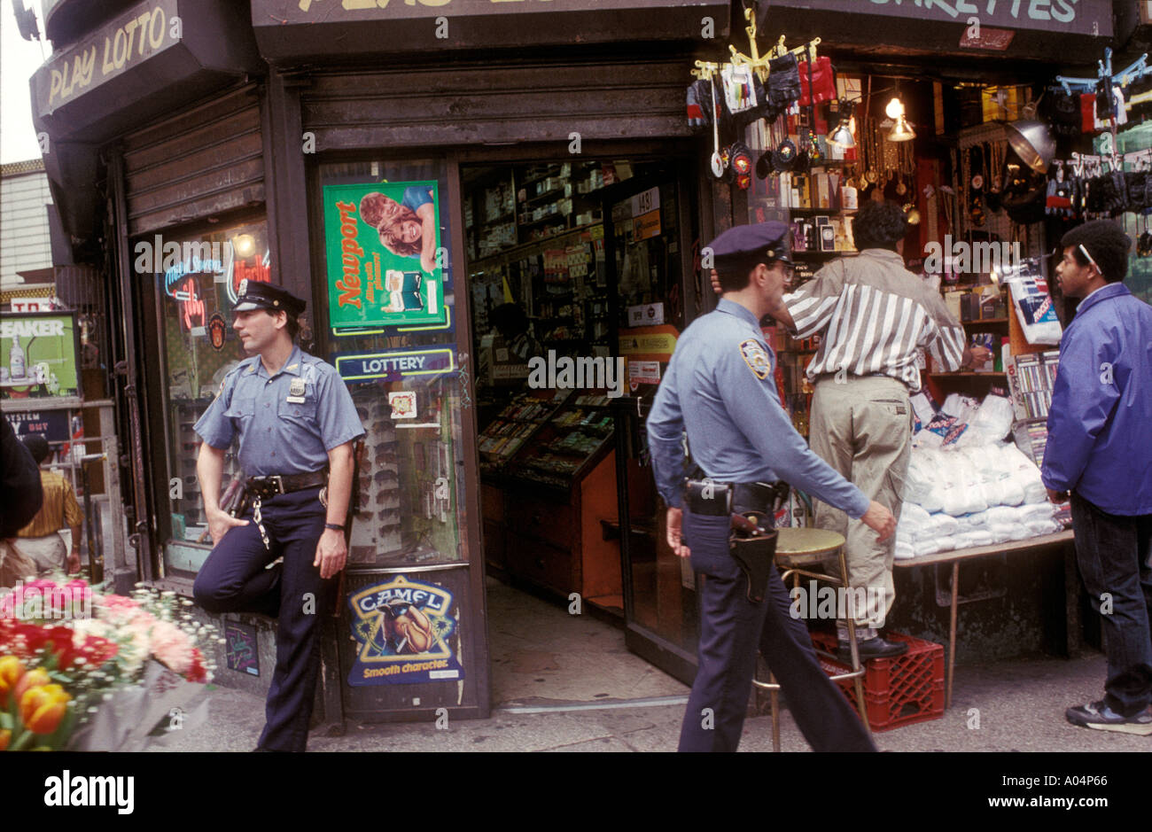 Scena di strada in Lower Manhattan NYC. Foto Stock