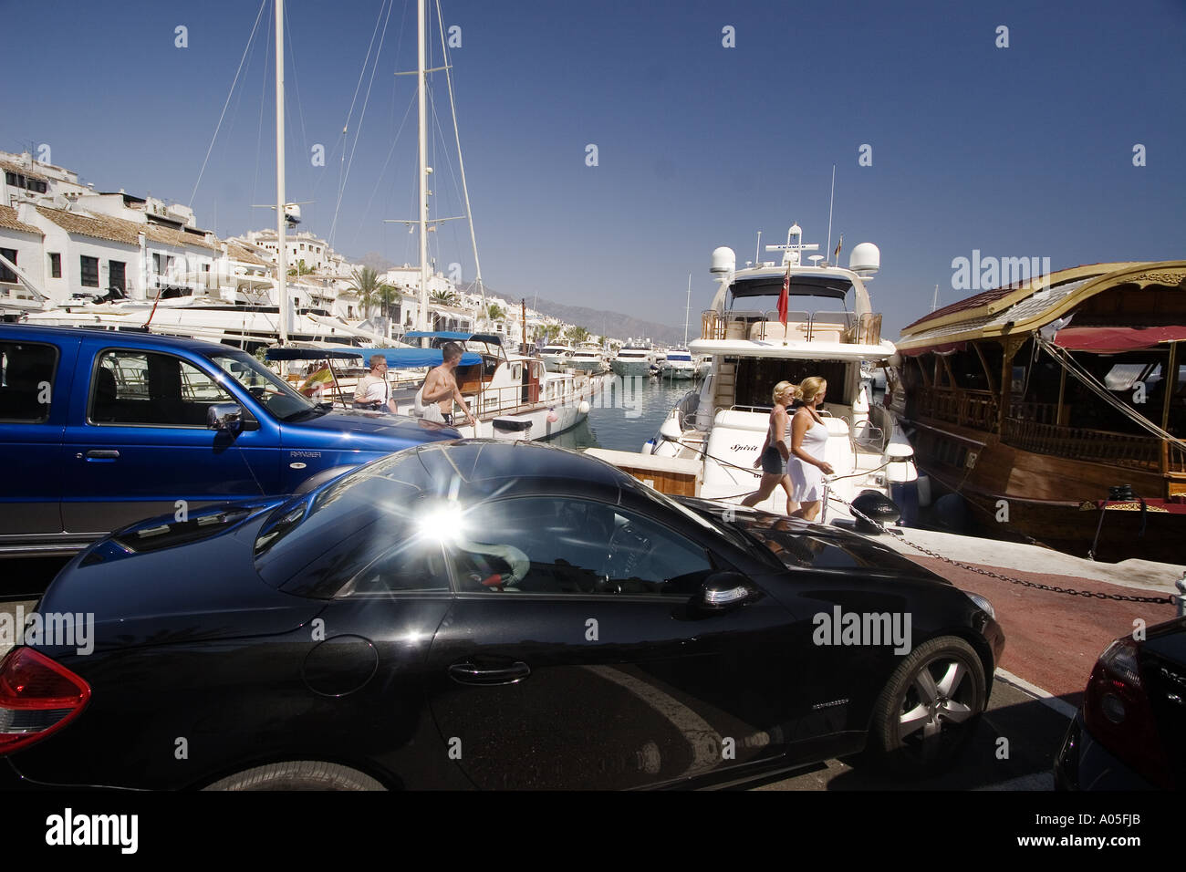 Spagna Puerto Banus a Marbella Andalucía yachts Foto Stock