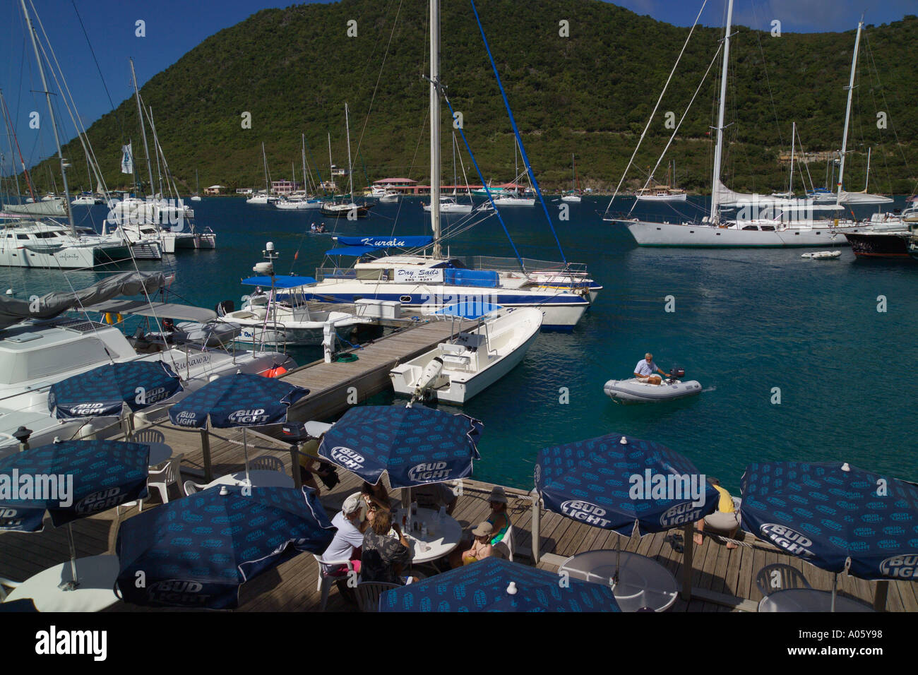 'Sopers foro' Wharf 'Pussers sbarco' 'Frenchmans Cay' West End Tortola Isole Vergini Britanniche dei Caraibi Foto Stock