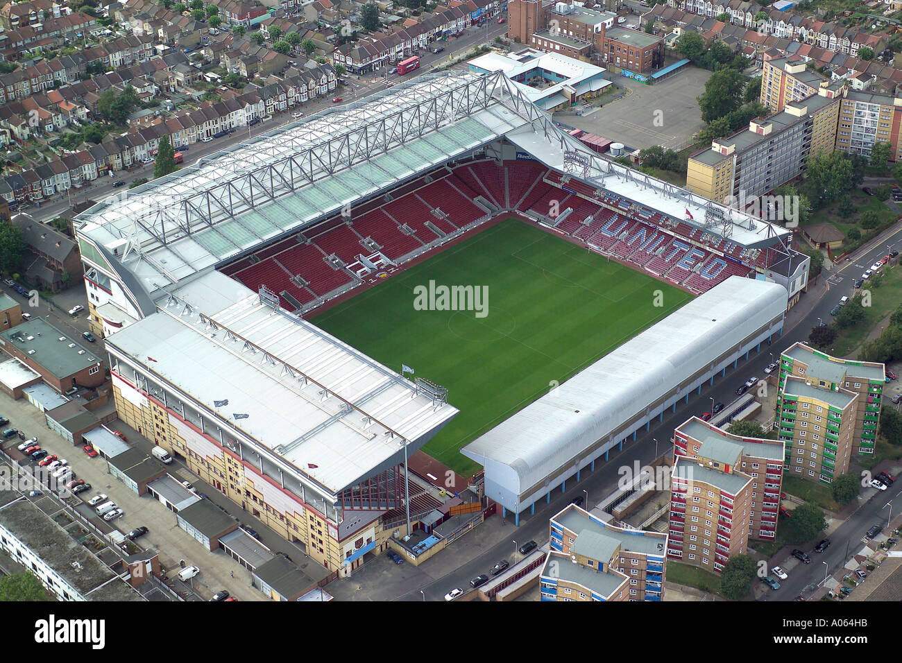 Vista aerea del West Ham United Football Club di Londra, noto anche come Upton Park o il Boleyn Ground, casa dei martelli Foto Stock