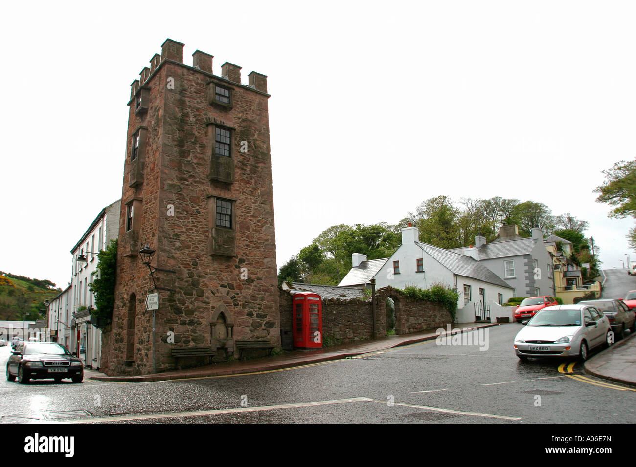 Irlanda del Nord nella contea di Antrim Cushendall coprifuoco Tower Foto Stock