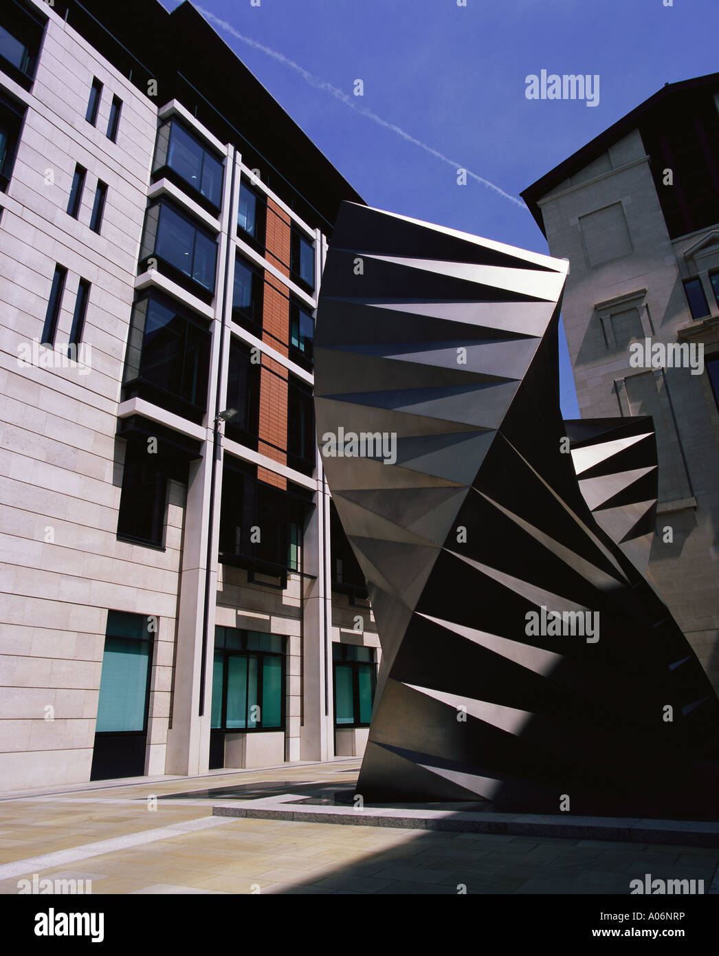 Rivestimento decorativo per albero Ventialtion vicino a Paternoster square Londra Foto Stock