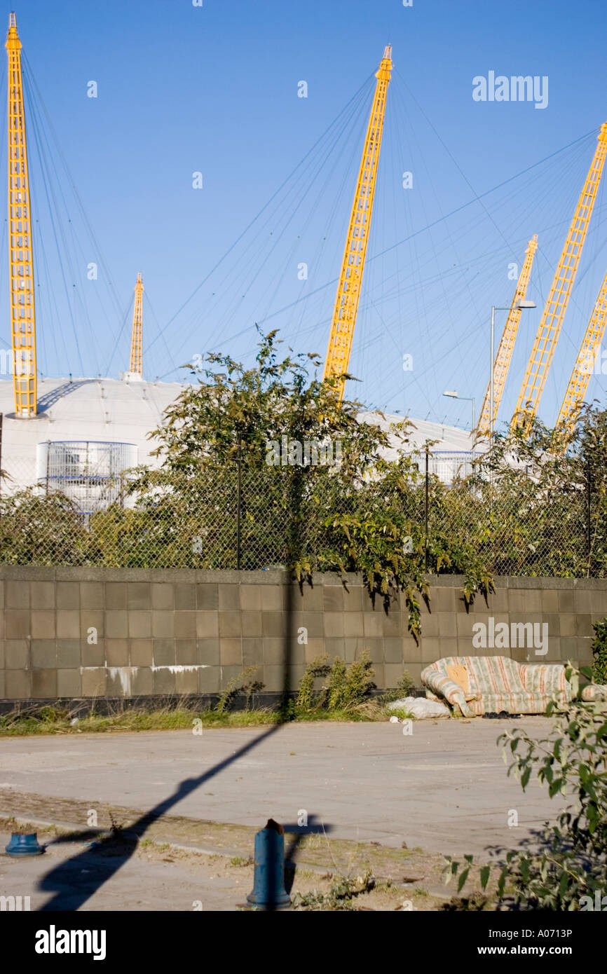 Millenium Dome e spazzatura Foto Stock