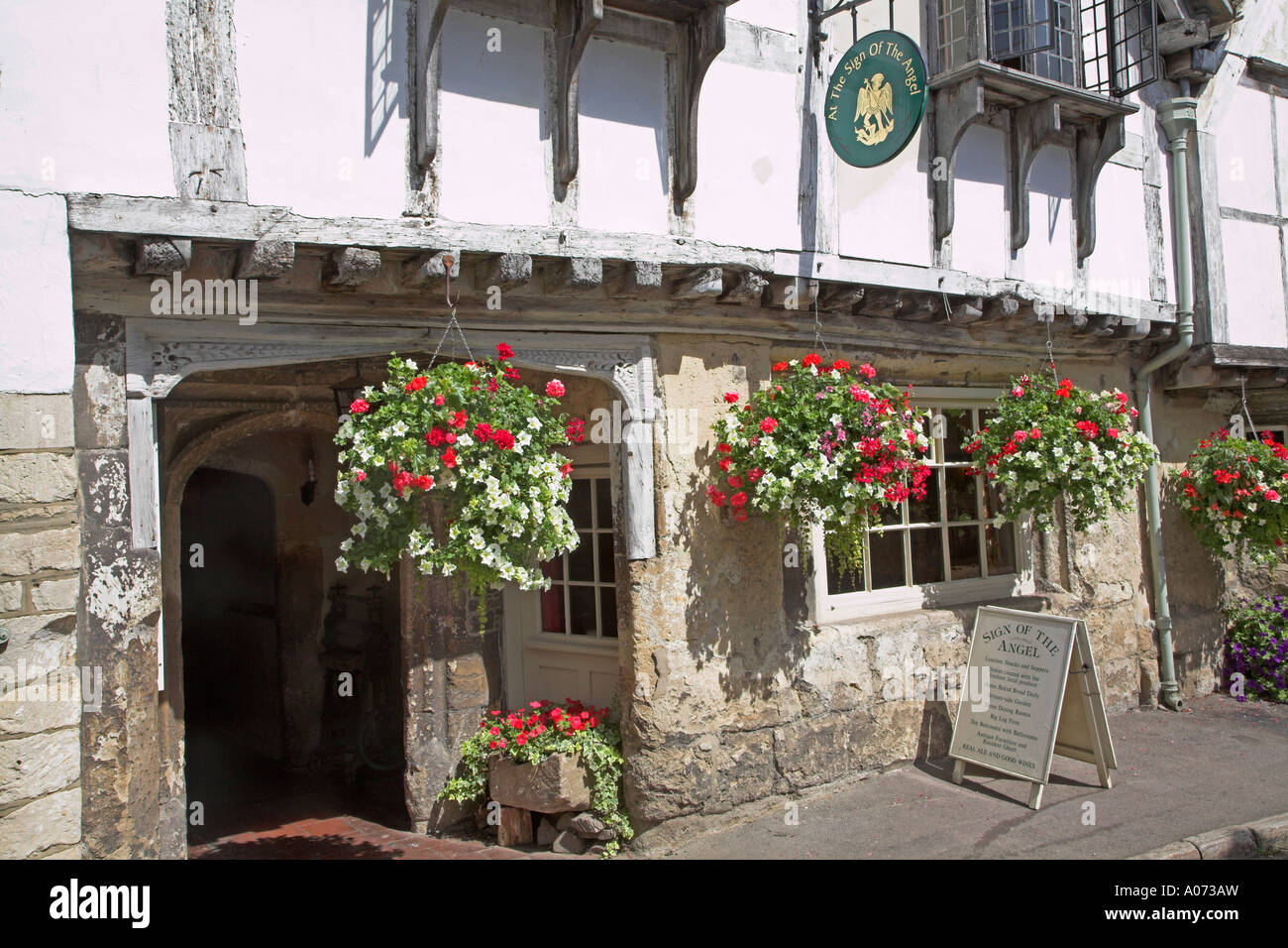 Segno di Angelo pub ristorante Lacock Wiltshire, Inghilterra Foto Stock