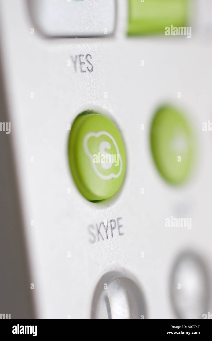 Telefono Skype con pulsante skype Voice over Internet Protocol chiamato anche telefonia IP VoIP Foto Stock