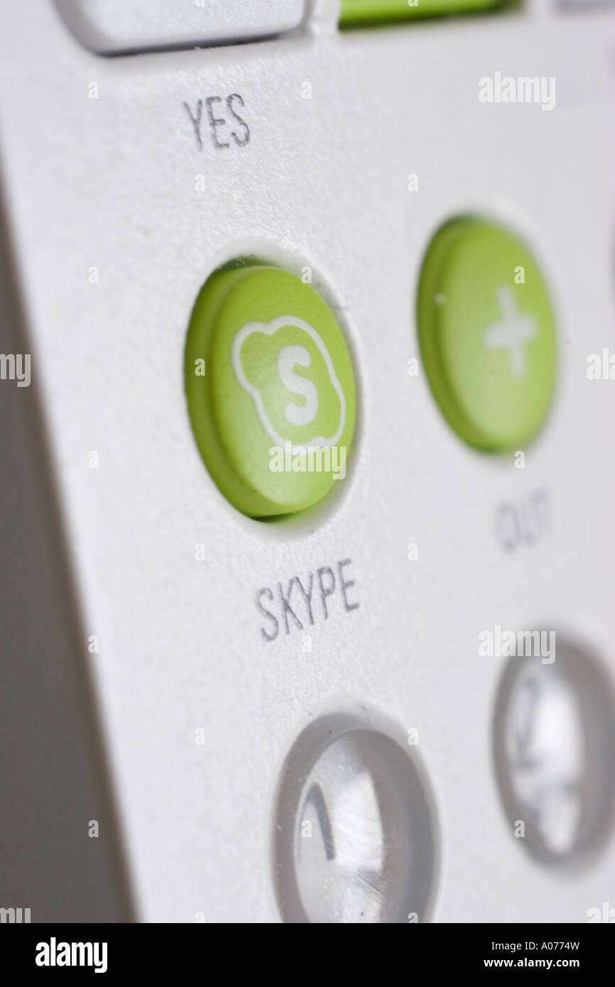 Telefono Skype con pulsante skype Voice over Internet Protocol chiamato anche telefonia IP VoIP Foto Stock