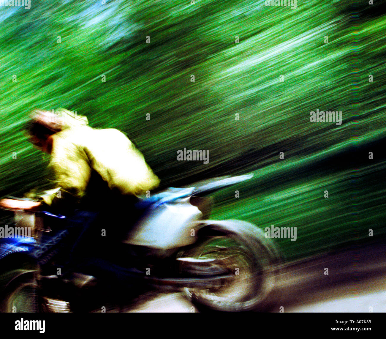 Messa a fuoco attiva, persone, attività vitalità, azione, avventura, Evasione, decisioni, sfida, orizzontale, a piena lunghezza e all'aperto, Foto Stock