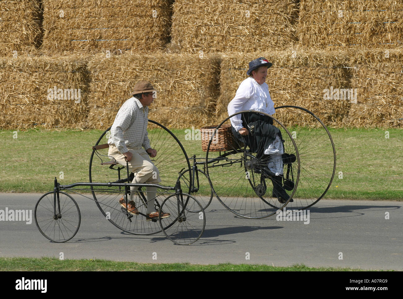Biciclette d'epoca immagini e fotografie stock ad alta risoluzione - Alamy