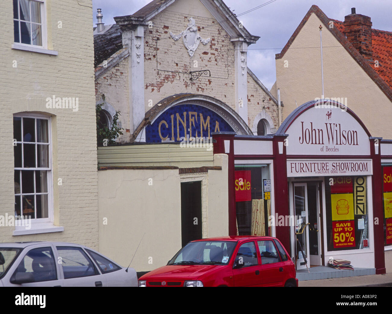 Cinema chiuso convertito in showroom shop Beccles Suffolk in Inghilterra Foto Stock