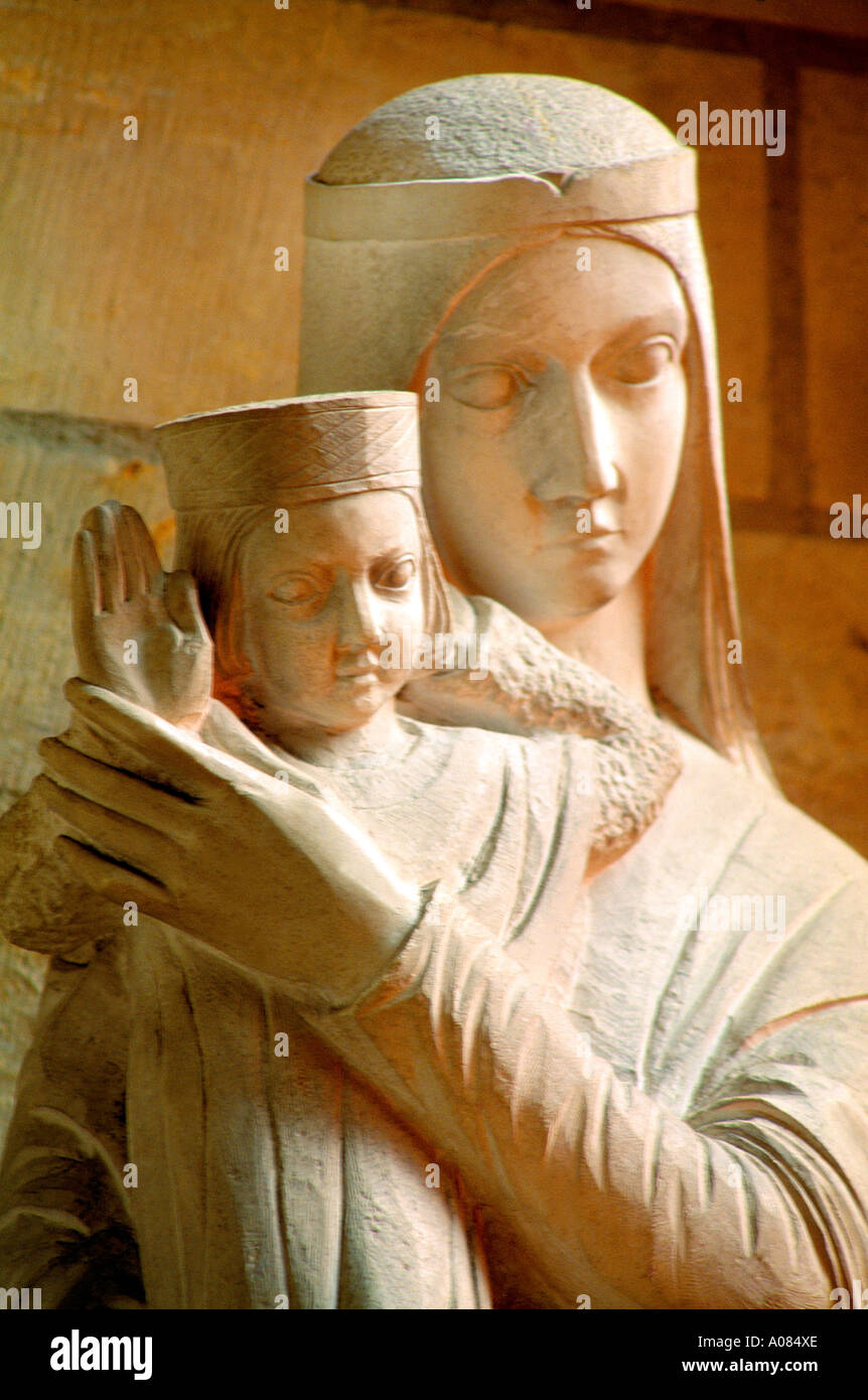 Reims Francia Basilica di San Remi della Vergine e il bambino Foto Stock