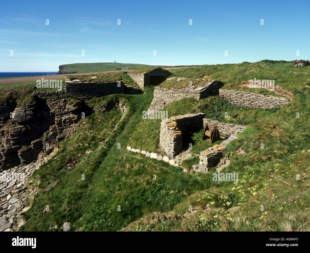 Dh sabbia Geo MARWICK ORKNEY percorso di rampa winching attrezzi Fishermans Huts Foto Stock