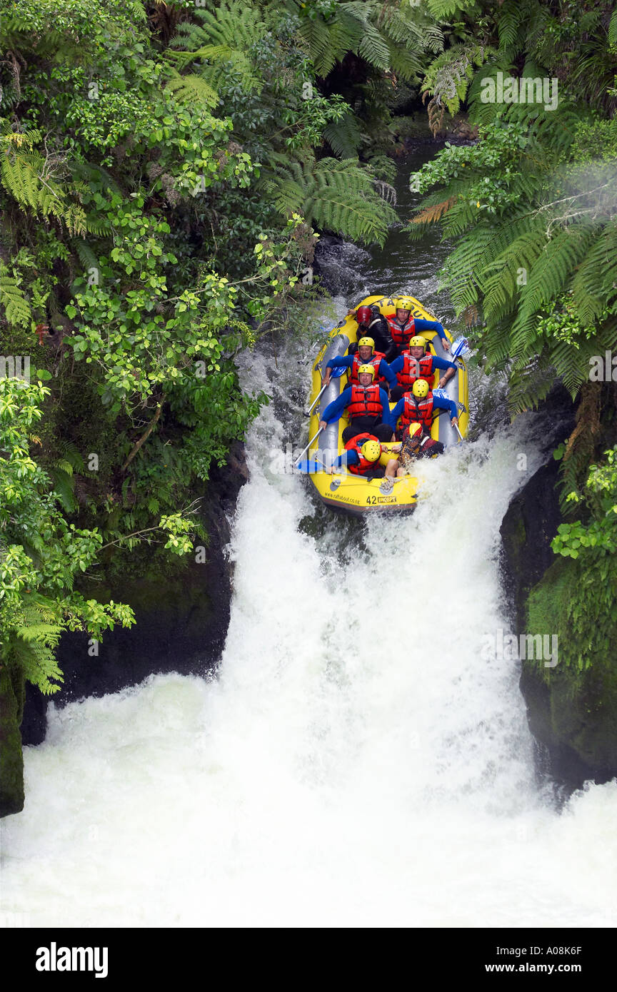 Raft Tutea s cade Okere fiume vicino a Rotorua Nuova Zelanda Foto Stock