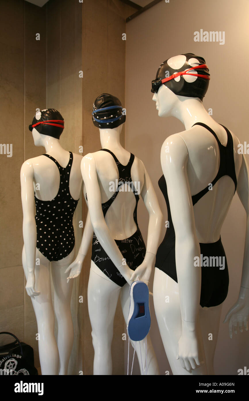 Moda costumi da bagno a Papete boutique a Riccione in provincia di Rimini  Emilia Romagna Italia Foto stock - Alamy