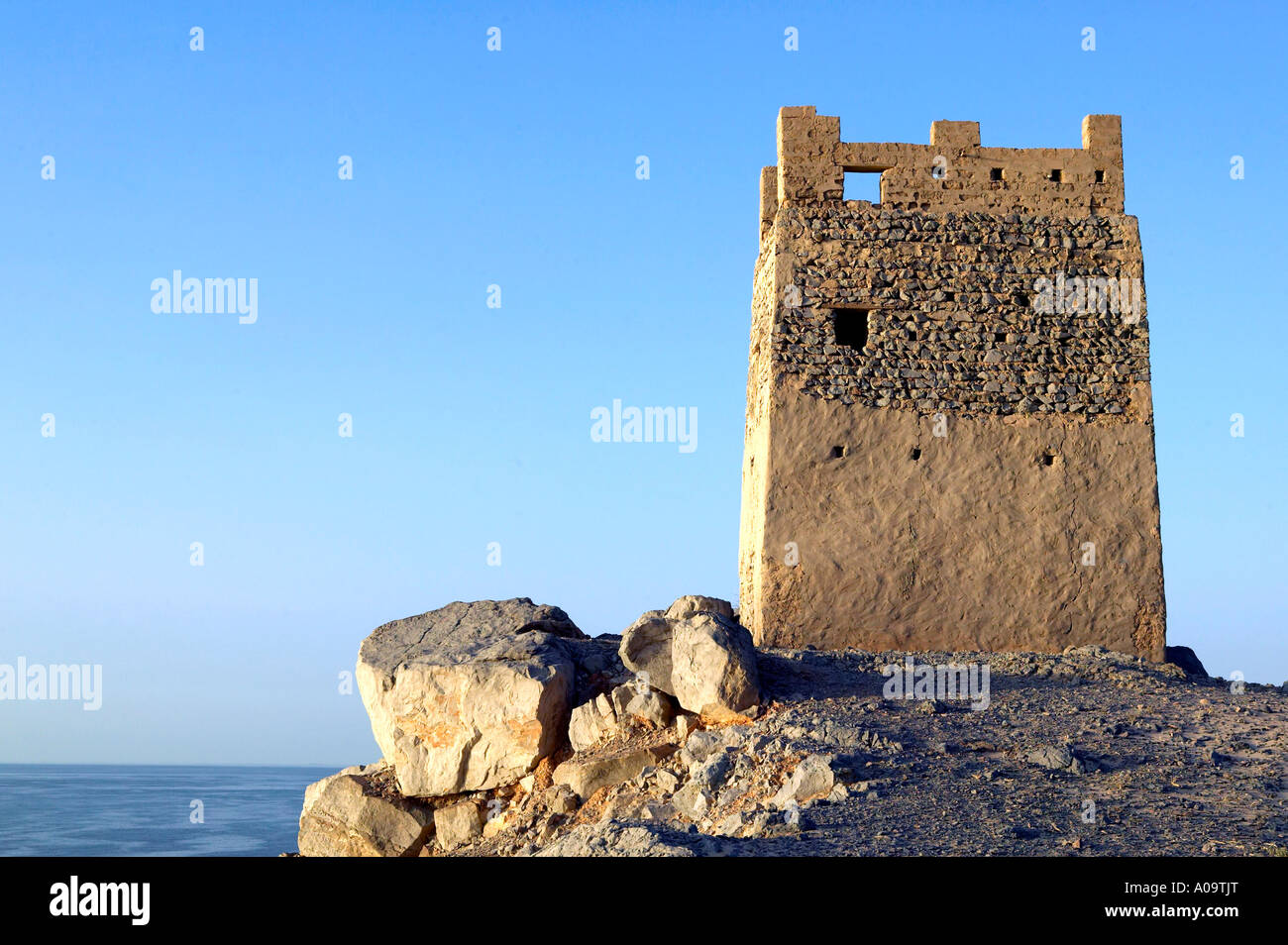 Oman Musandam Wachturm bei Al-Kashab, Oman Musandam torre di guardia vicino al Kashab Foto Stock