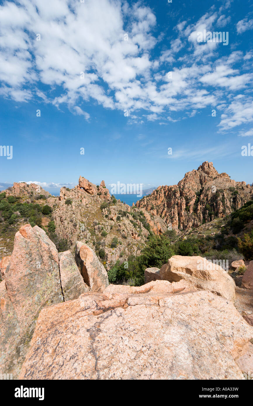 Les Roches Rouges (Red Rocks) sulla strada costiera tra la Piana e Porto, il Golfo di Porto, Corsica, Francia Foto Stock