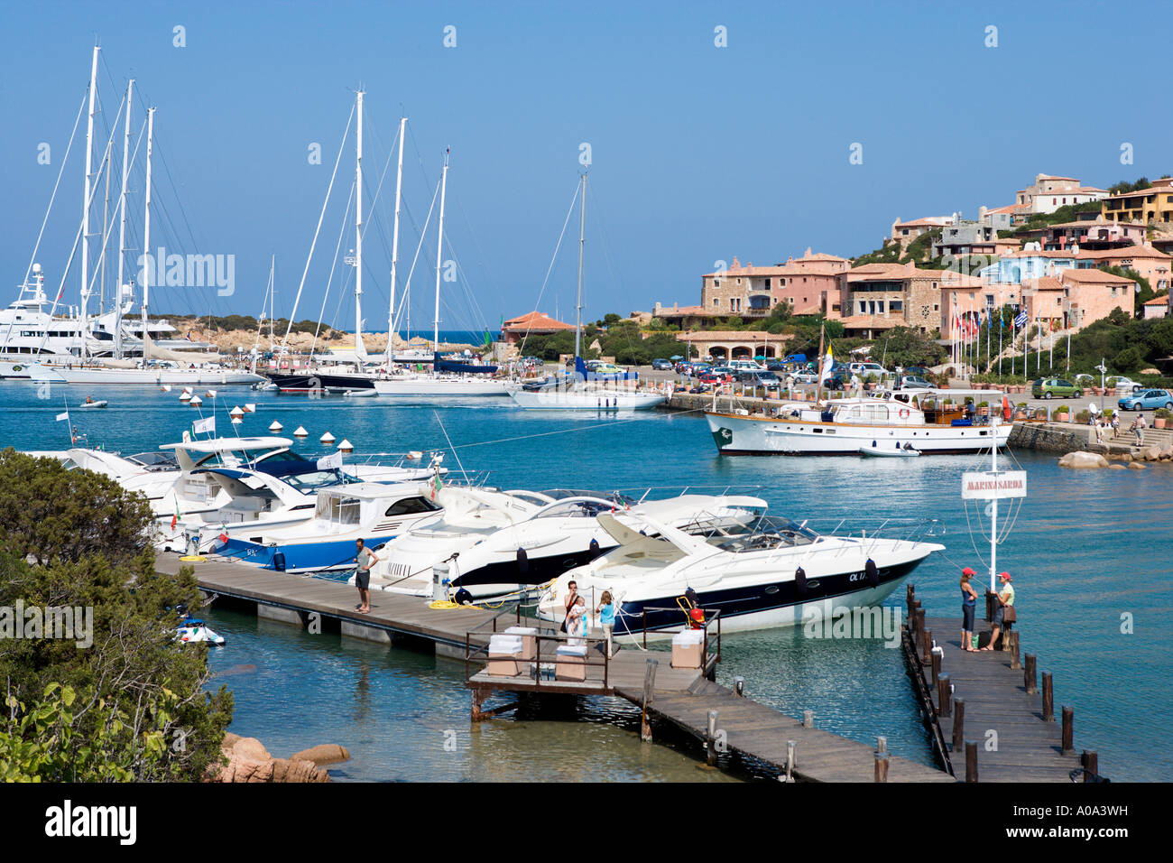 Marina Sarda nel Porto Cervo e la Costa Smeralda, Sardegna, Italia Foto Stock