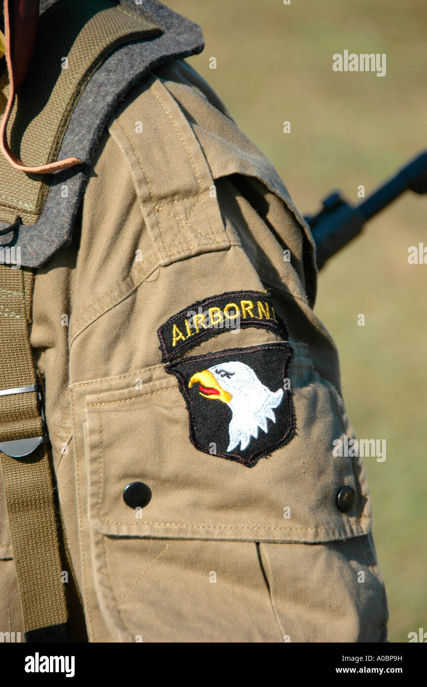 Attori durante la dimostrazione della guerra mondiale 2 II mostra in Taccoa Georgia 501 501st Airborne divisione in vecchie uniformi dell'epoca Foto Stock