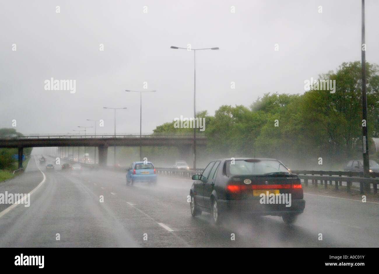 Guida in caso di pioggia sulla autostrada M6 Inghilterra Foto Stock