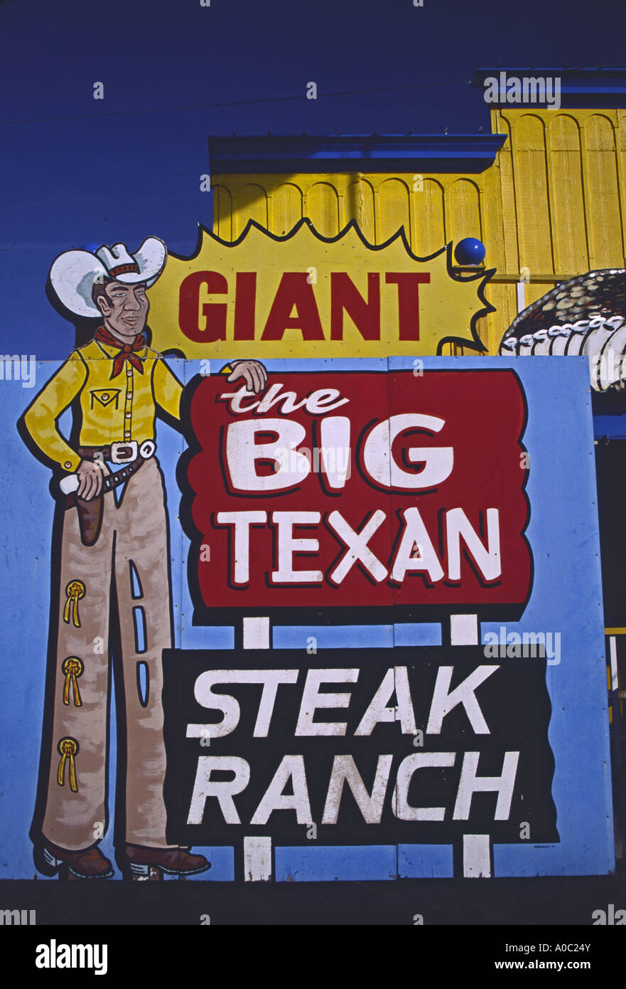 Big Texan Steak Ranch restaurant sign sul percorso 66, Amarillo, Texas, Stati Uniti d'America Foto Stock