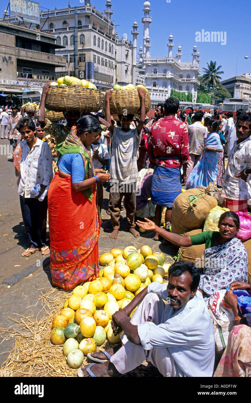 Scena di mercato a Bangalore in India Foto Stock