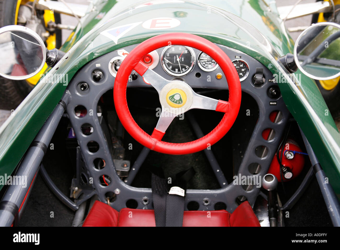 I driver di vista il pozzetto di una Lotus Formula 1 Racing Car dal Donnington Grand Prix Collection. Foto Stock