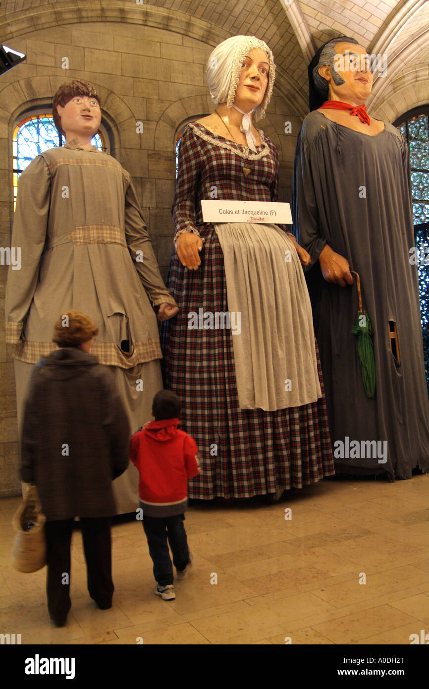 Giant figure in costume. Town Hall Arras Francia del nord Europa Foto Stock