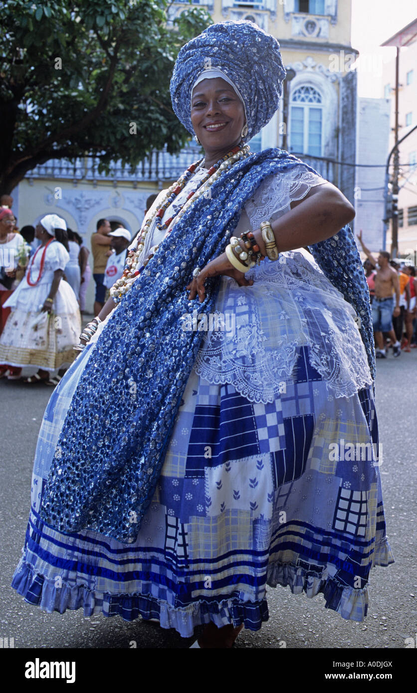 Signora vestito per cerimonia Candomble Salvador Bahia Brasile Foto Stock