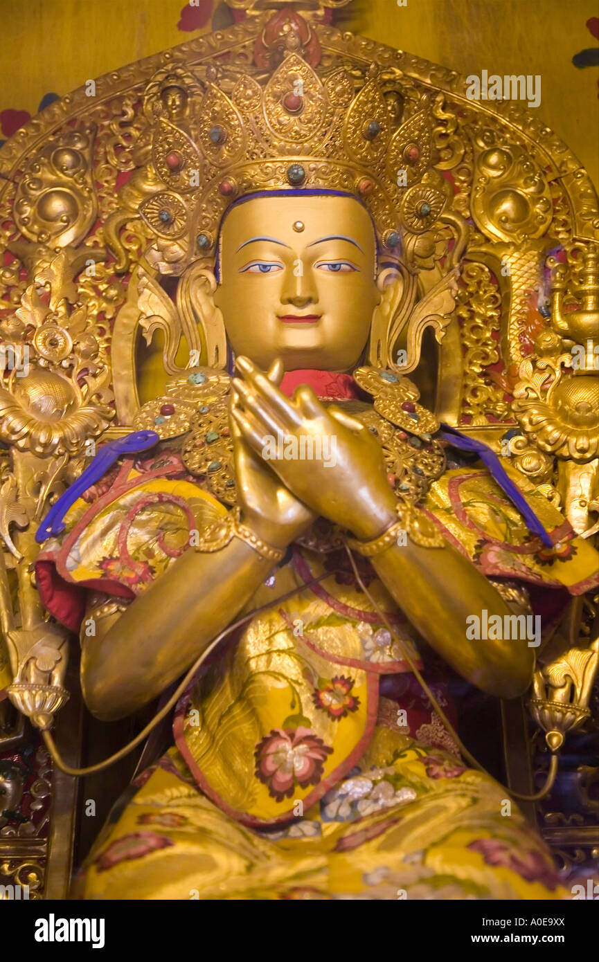 Buddha nella sala di preghiera del monastero di Drepung 3- Lhasa Tibet Foto Stock