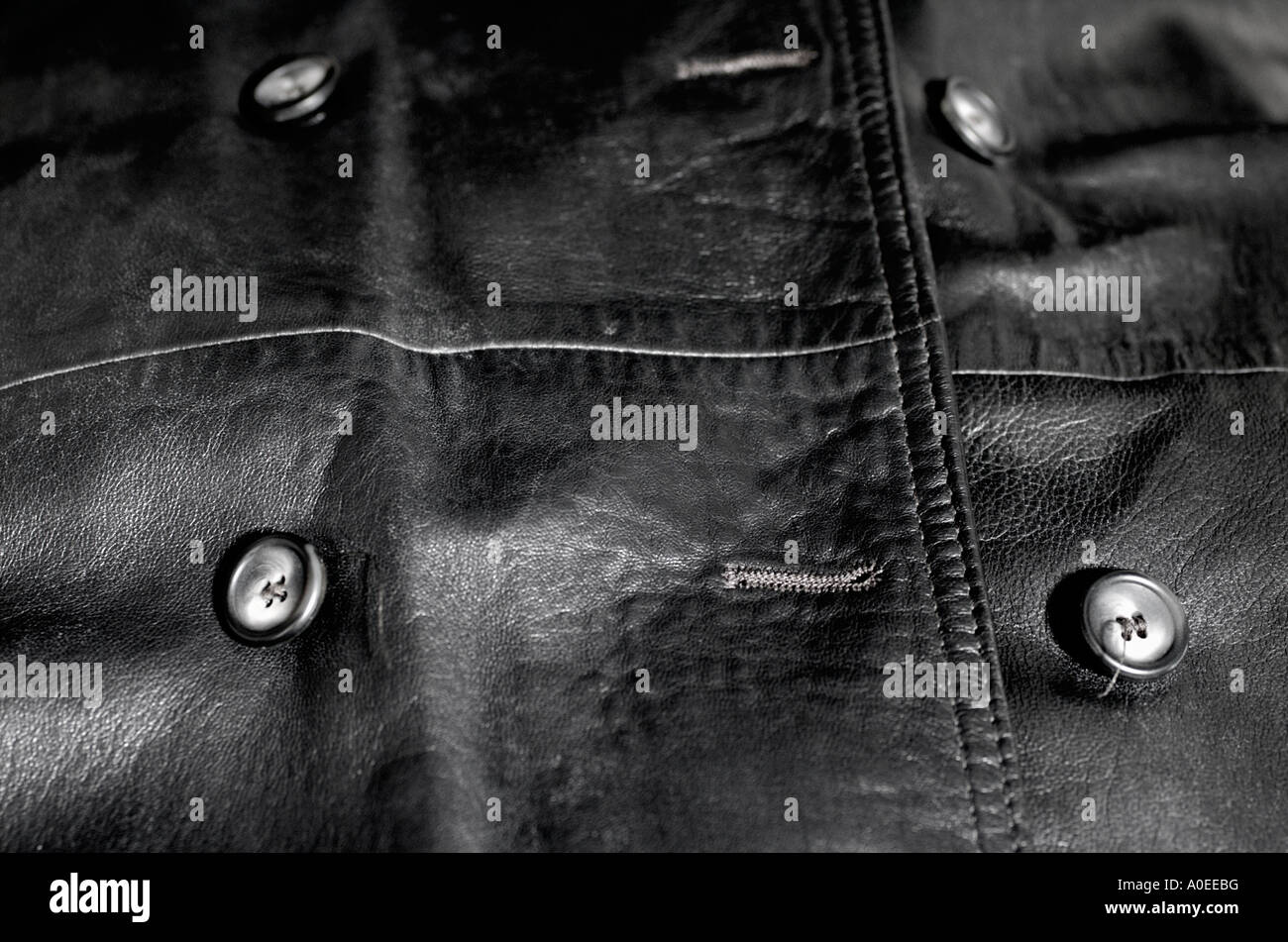 Close up di un nero Cappotto di pelle Foto Stock