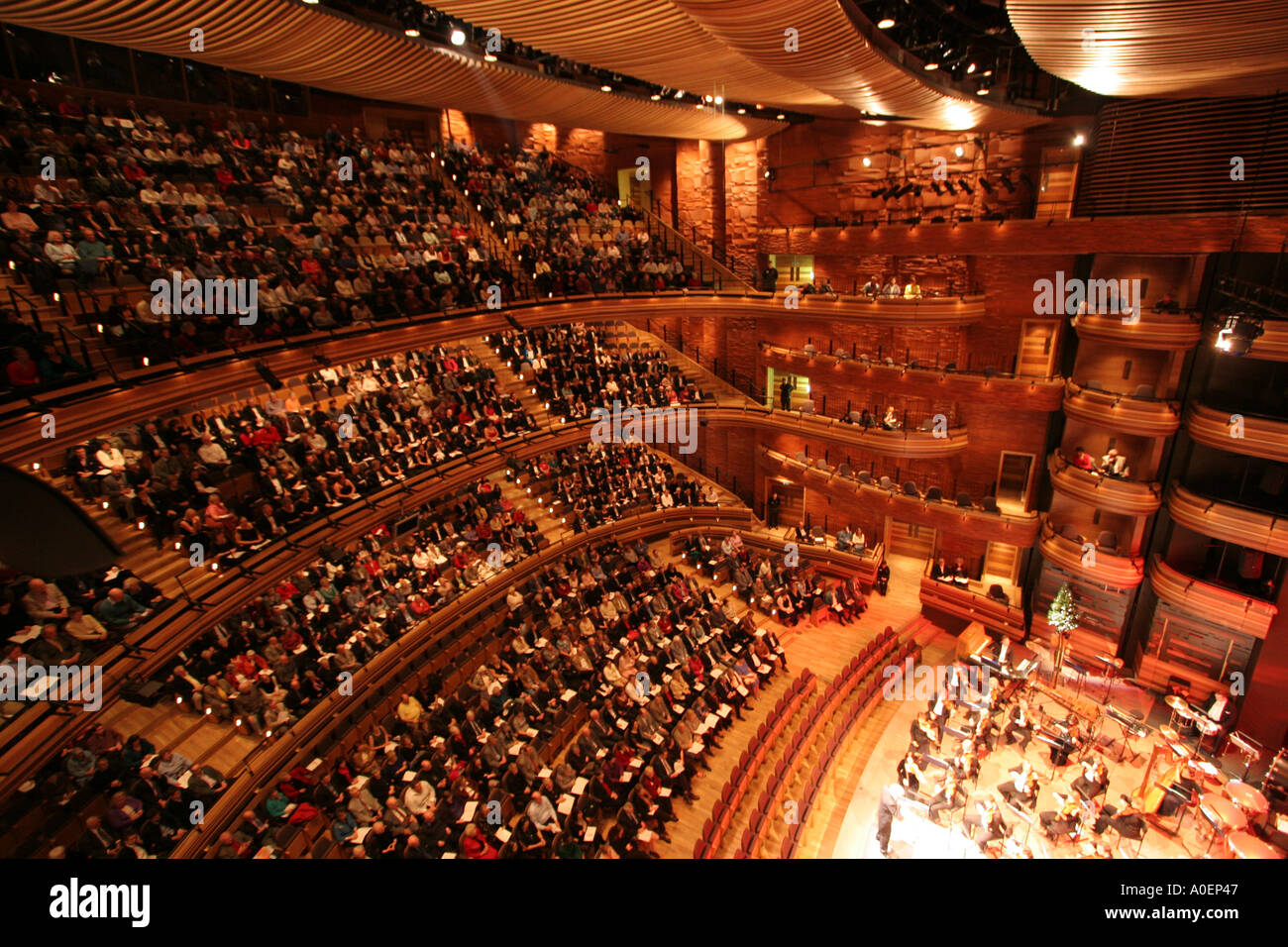 Le prestazioni di concerto Wales Millennium Centre per la Baia di Cardiff Galles del Sud Foto Stock