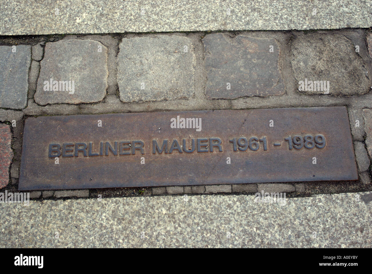 Memoriale del Muro di Berlino marcatore, Berlino Foto Stock