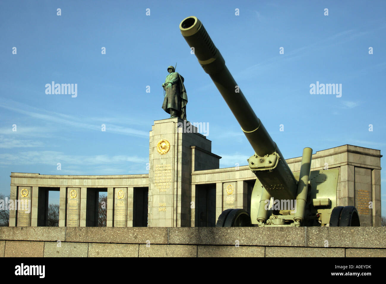 Guerra sovietica Memorial, il Tiergarten di Berlino Foto Stock