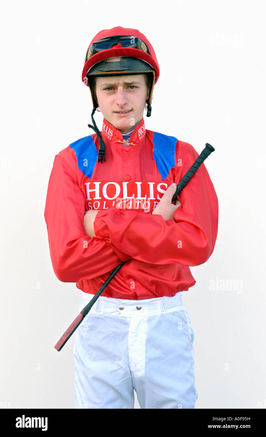 British jockey Adam Kirby raffigurato a Chepstow Racecourse, South Wales, Regno Unito e Unione europea Foto Stock