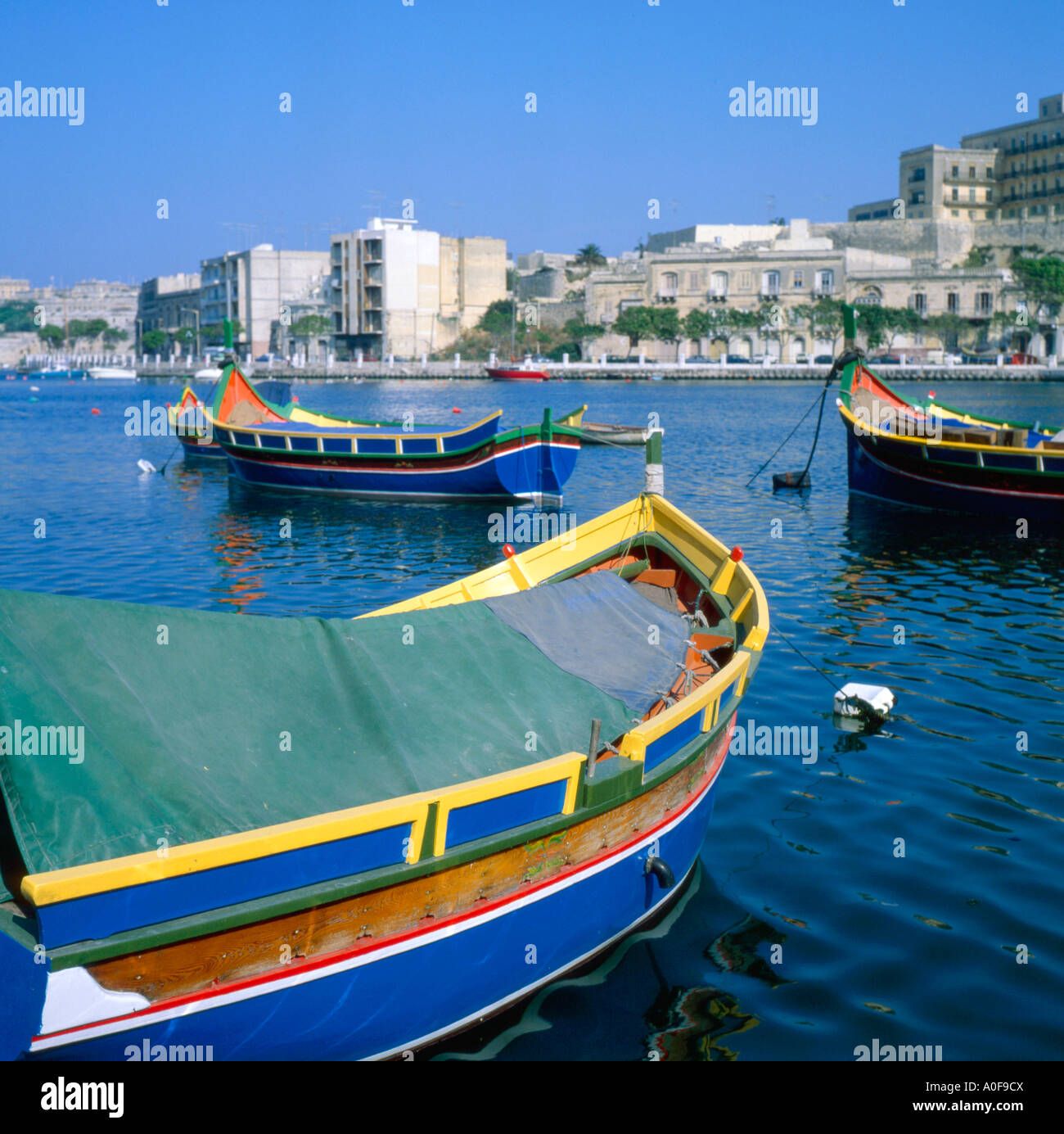 Barche da pesca Msida Creek Malta Foto Stock