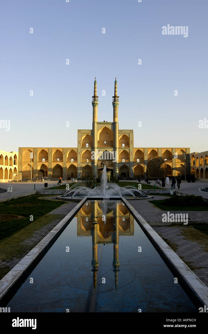 Il Amir Chakhmaq complessa, una splendida architettura musulmana punto di riferimento nel cuore di Yazd, Iran. Foto Stock