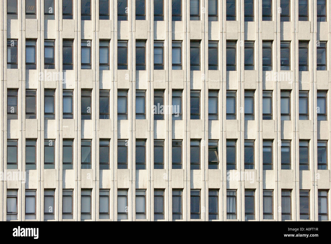 Ufficio finestre in architettura blando, Glasgow, Scozia Foto Stock