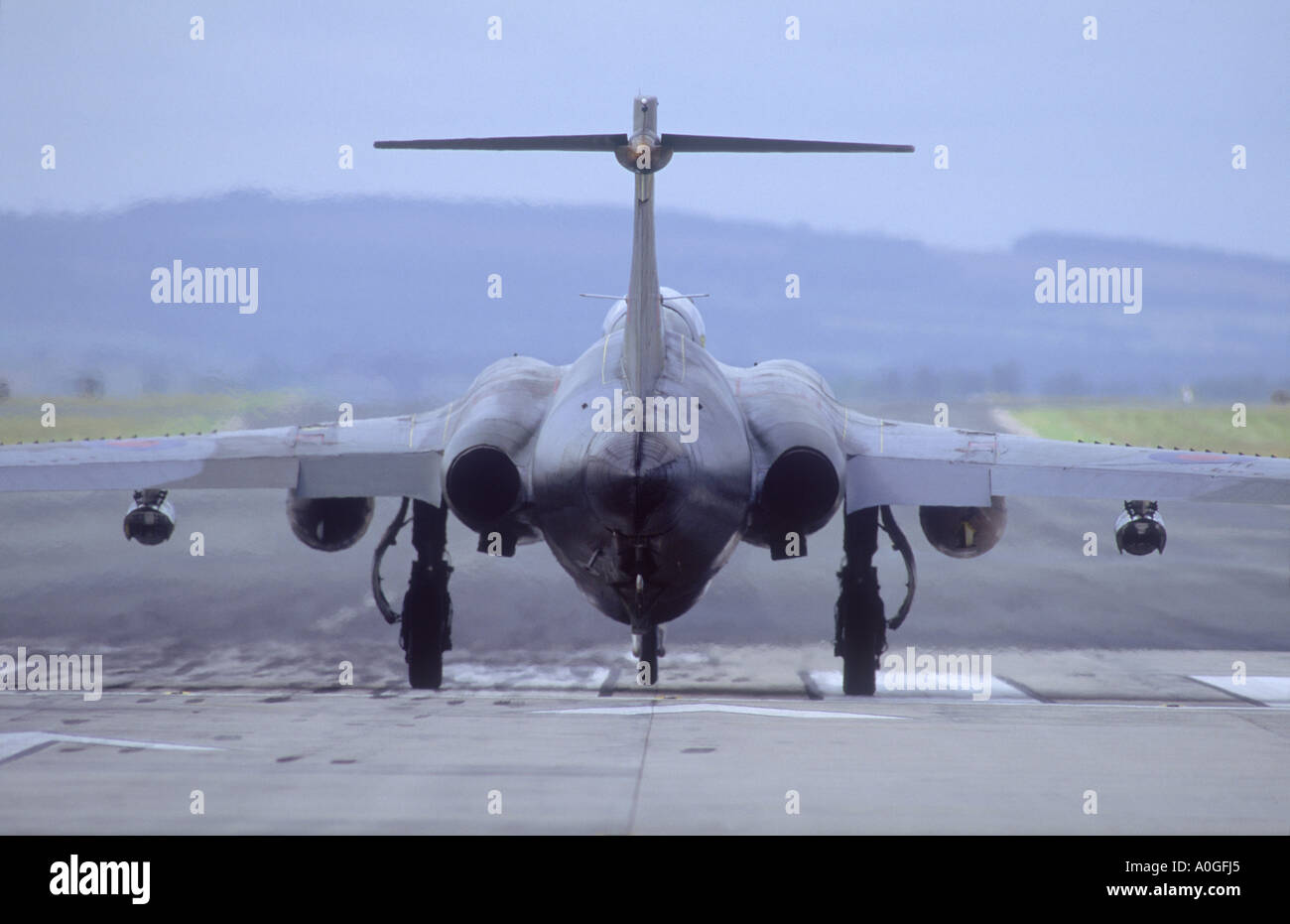 HS Blackburn Buccaneer S2B preparando per il decollo da RAF Lossiemouth, murene, Scozia. Regno Unito. GAV 2128-182 Foto Stock