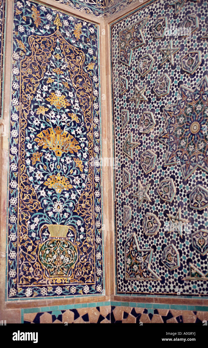 Dettaglio di tilework, Darb-ho Imam, Isfahan, Iran Foto Stock