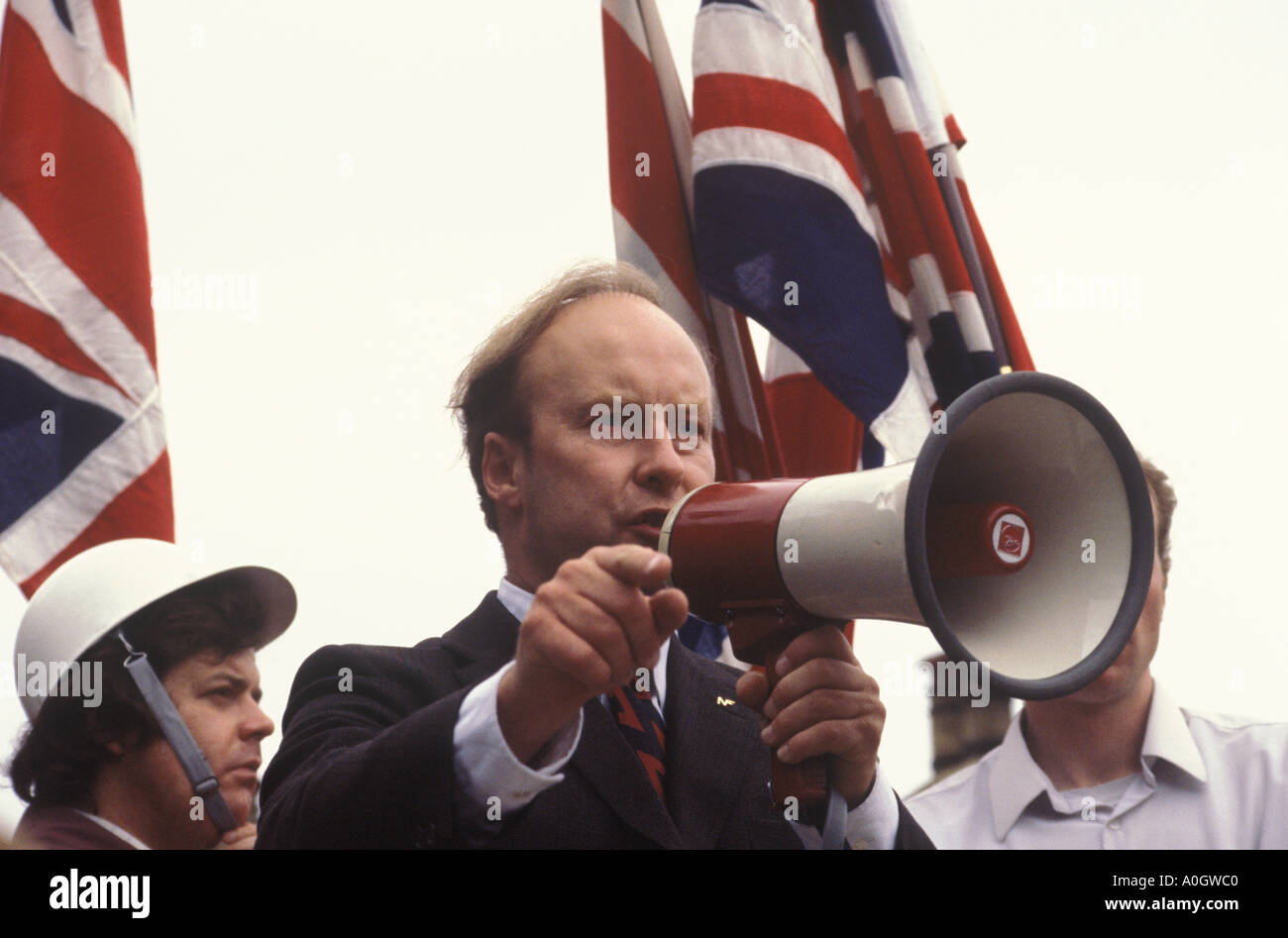 John Tyndall ritrasse il leader del fronte Nazionale un partito politico di destra. La battaglia di Lewisham si è rivolta a Londra negli anni '1977 1970, nel Regno Unito, HOMER SYKES Foto Stock