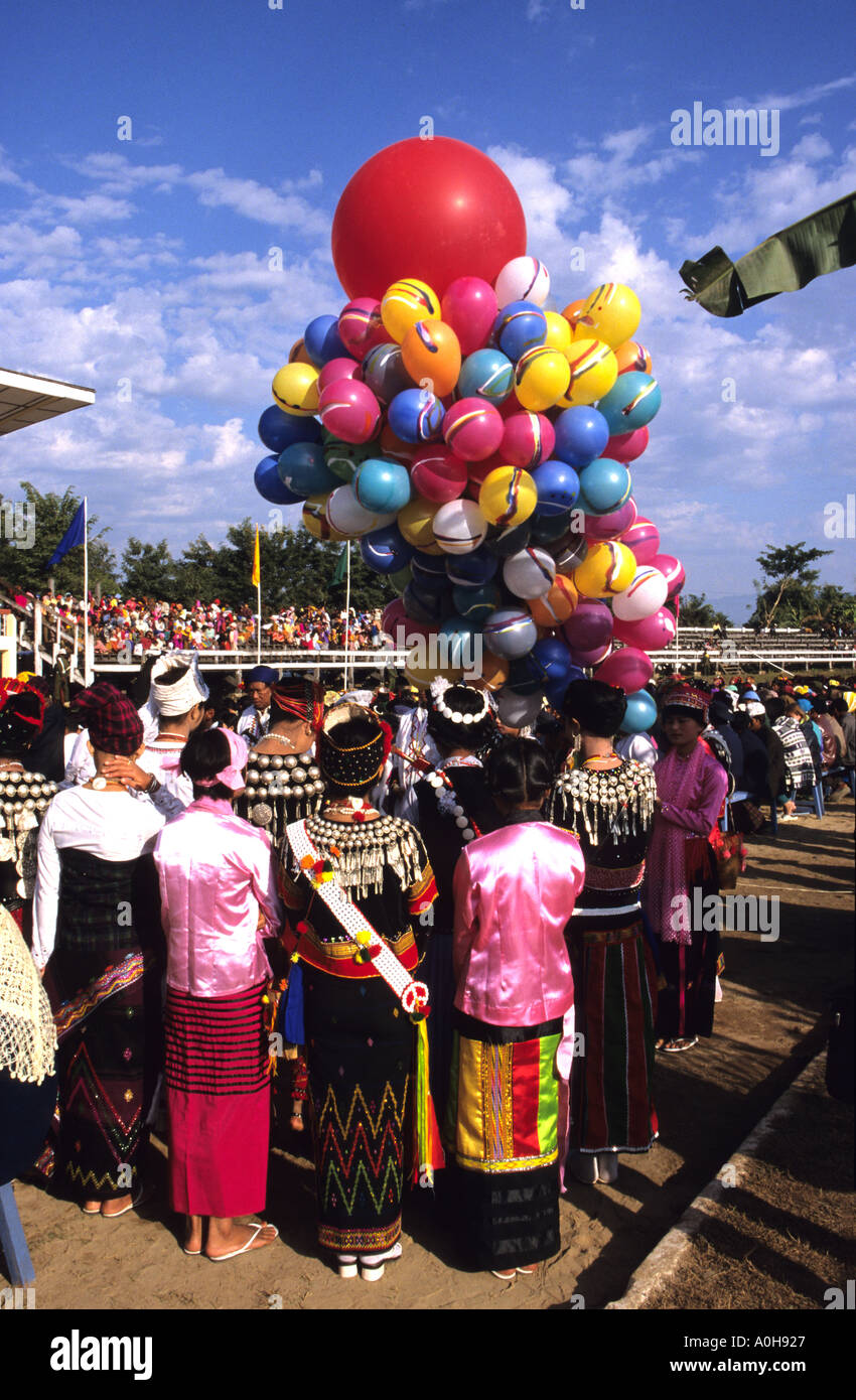 Annuale di etnia Kachin festival tribali a Myitkyina N Birmania ,Myanmar Foto Stock