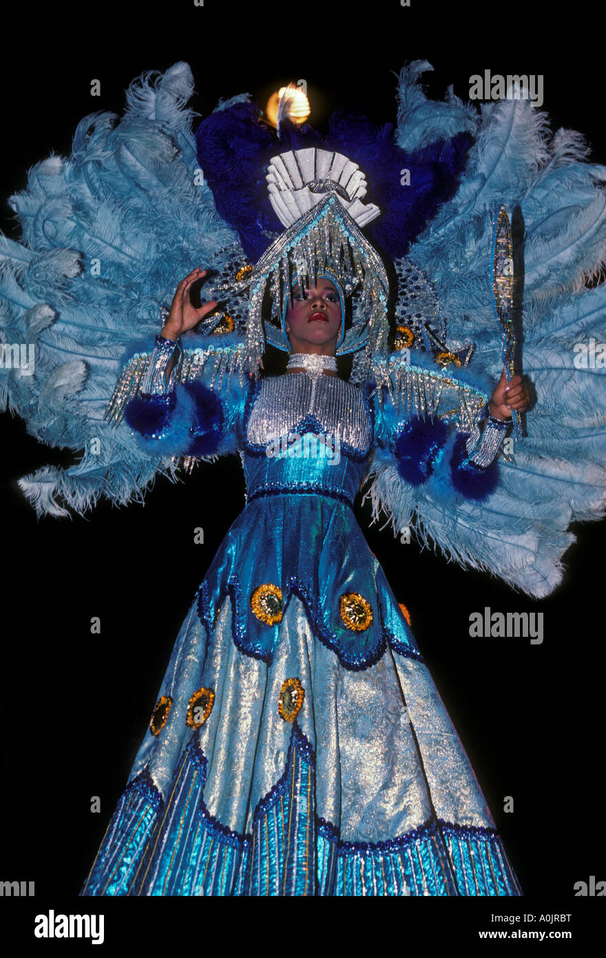 Donna brasiliana, brasiliano, donna, ballerino, costume di carnevale,  nightclub prestazioni, rio de janeiro, stato di Rio de janeiro, Brasile,  Sud America Foto stock - Alamy