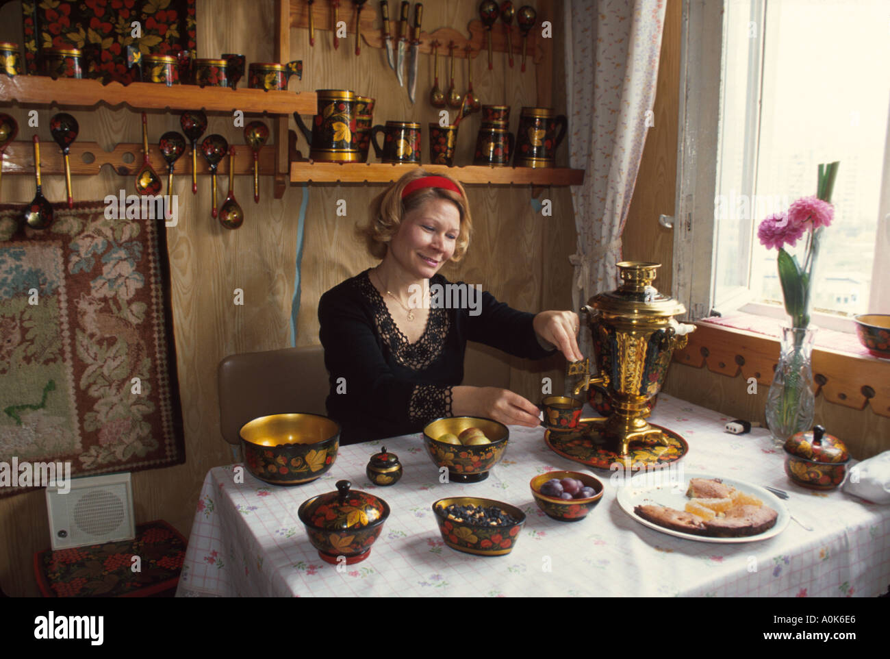 Mosca Russia,Europa dell'Est europeo,Federazione Russa,residente,residenti,ristoranti,cibo,zona in casa,casa casa case residenza proprietà,quartiere Foto Stock