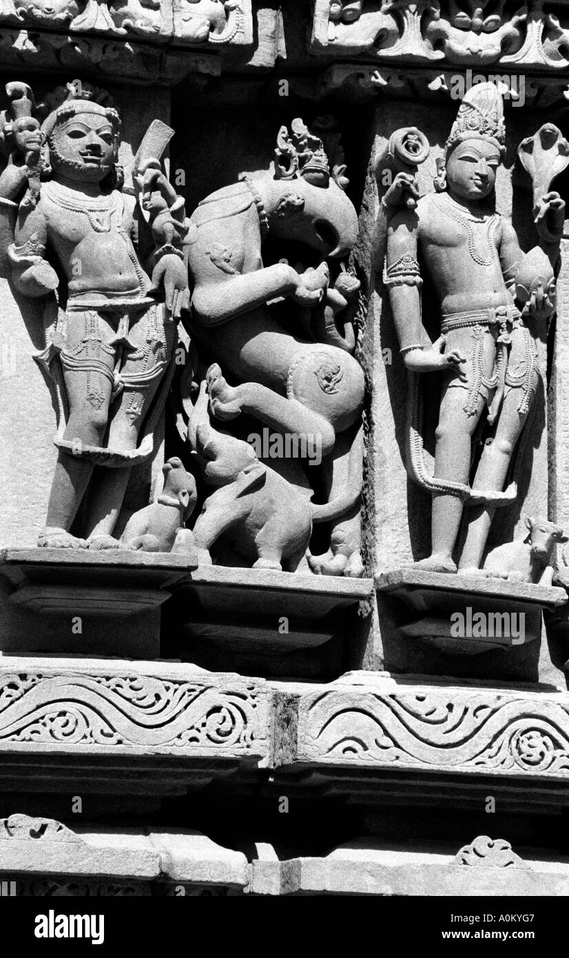 Khajuraho India Tempio rilievi Kama Sutra Foto Stock