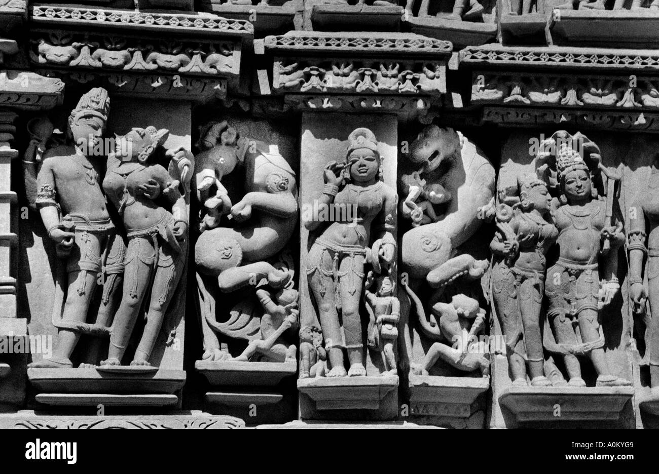 Khajuraho India Tempio rilievi Kama Sutra Foto Stock
