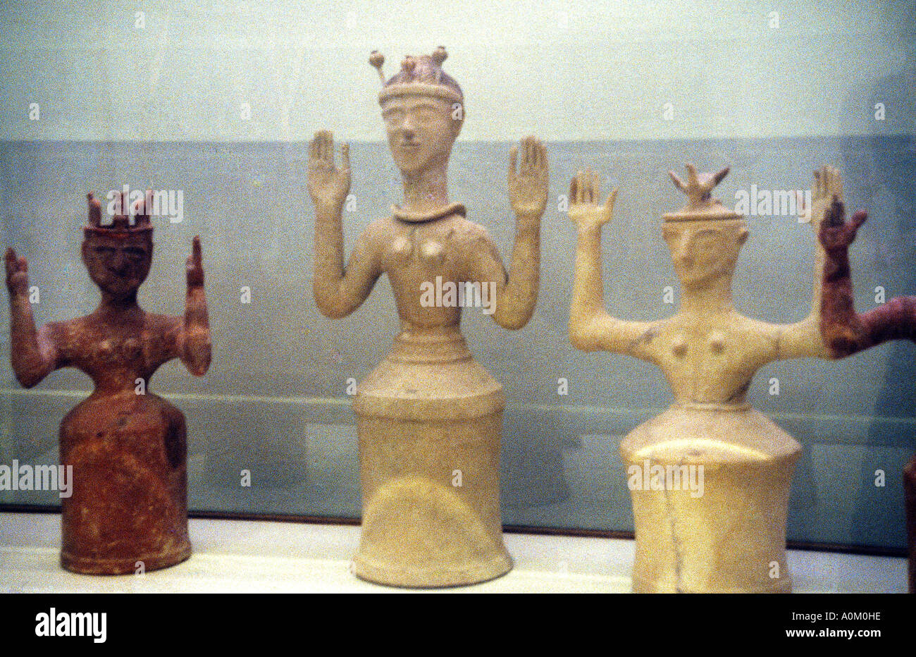 Creta Grecia Iraklion Museum Minoan statue in ceramica Foto Stock