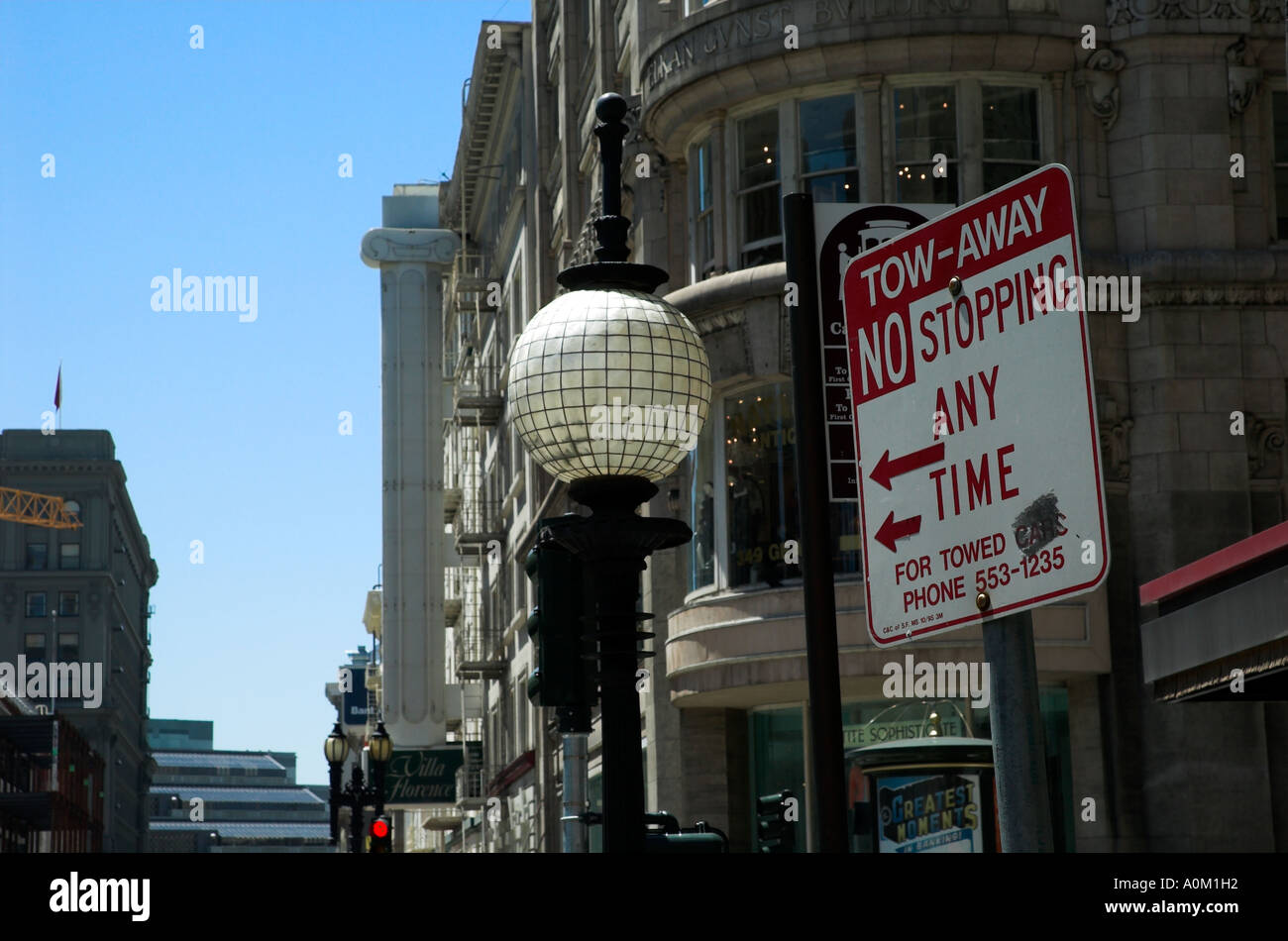 Traino nessun segno di arresto, angolo di Powell & Geary Street, San Francisco, California, Stati Uniti d'America Foto Stock