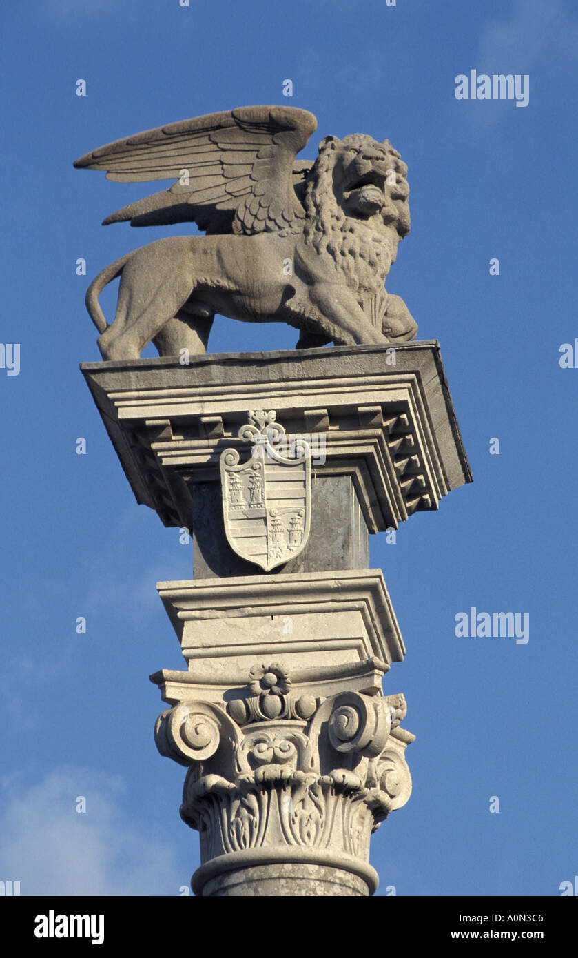 Udine, la colonna con il leone alato Foto Stock