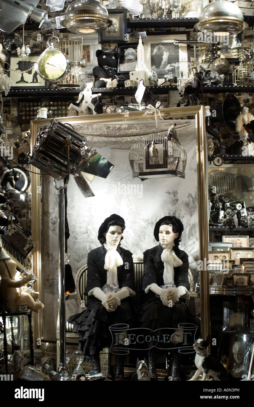 Natale la finestra di visualizzazione di Judy Garland a Bergdorf Goodman department store sulla Quinta Avenue in Uptown Manhattan New York STATI UNITI D'AMERICA Foto Stock